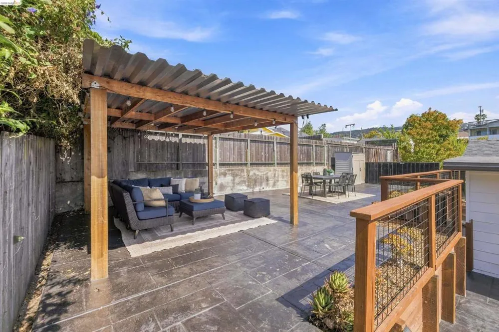 3701 Green Acre Rd Oakland, CA 94619