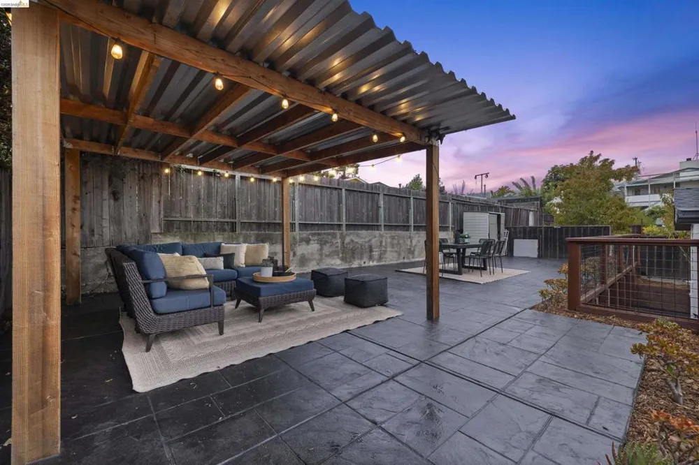 3701 Green Acre Rd Oakland, CA 94619