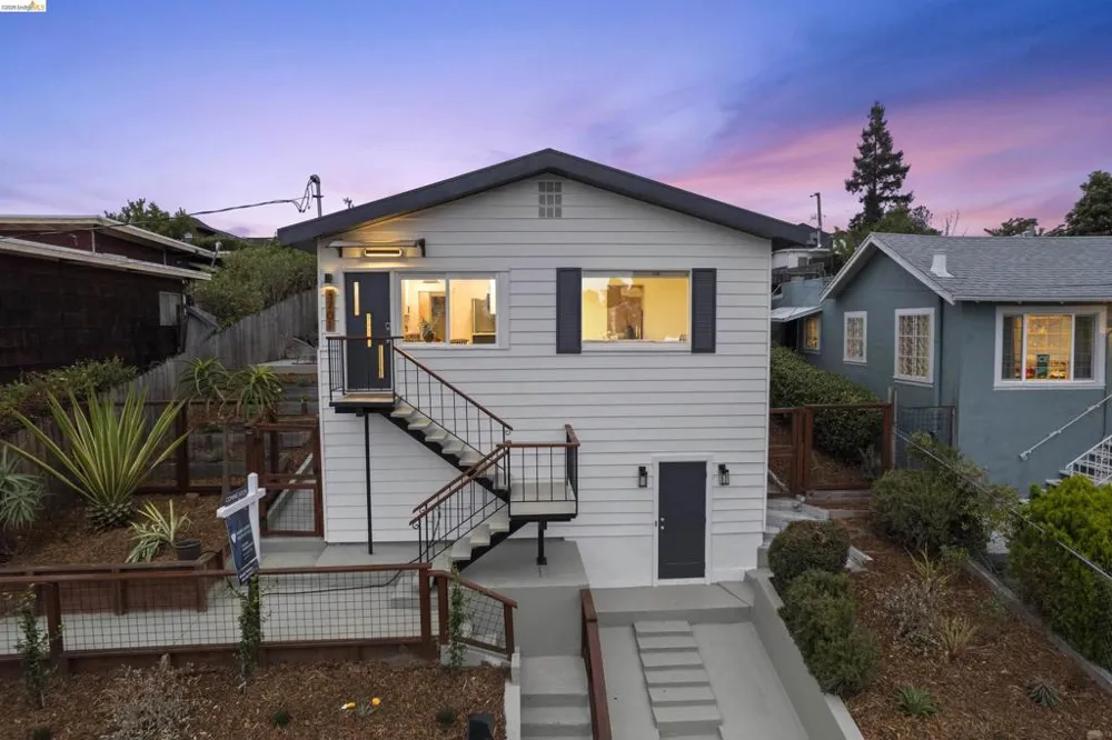 3701 Green Acre Rd Oakland, CA 94619