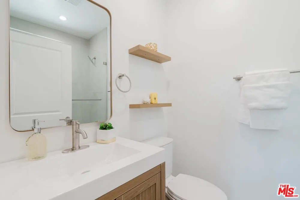 13245 Calcutta Street Los Angeles, CA 91342
