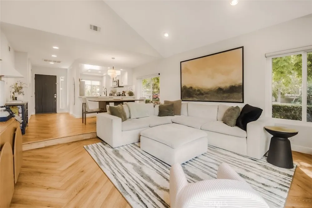 189 S Solana Drive #1 Orange, CA 92869