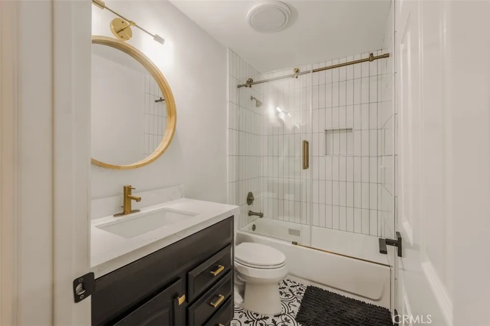 189 S Solana Drive #1 Orange, CA 92869