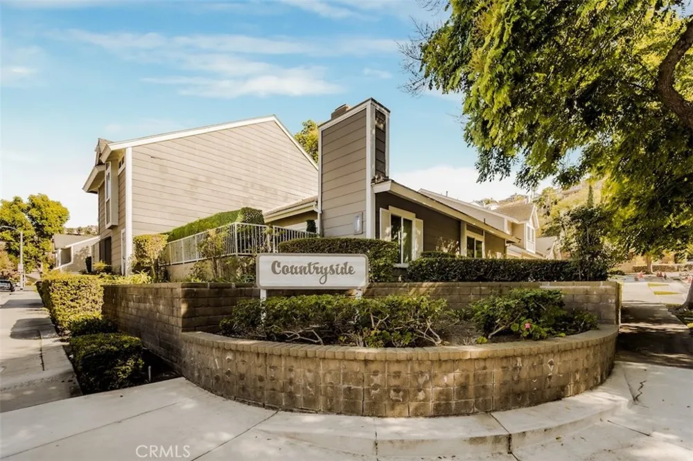 189 S Solana Drive #1 Orange, CA 92869