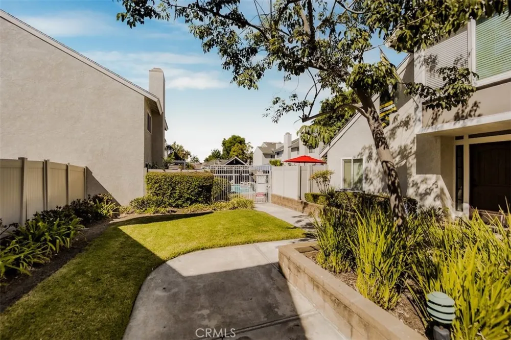 189 S Solana Drive #1 Orange, CA 92869