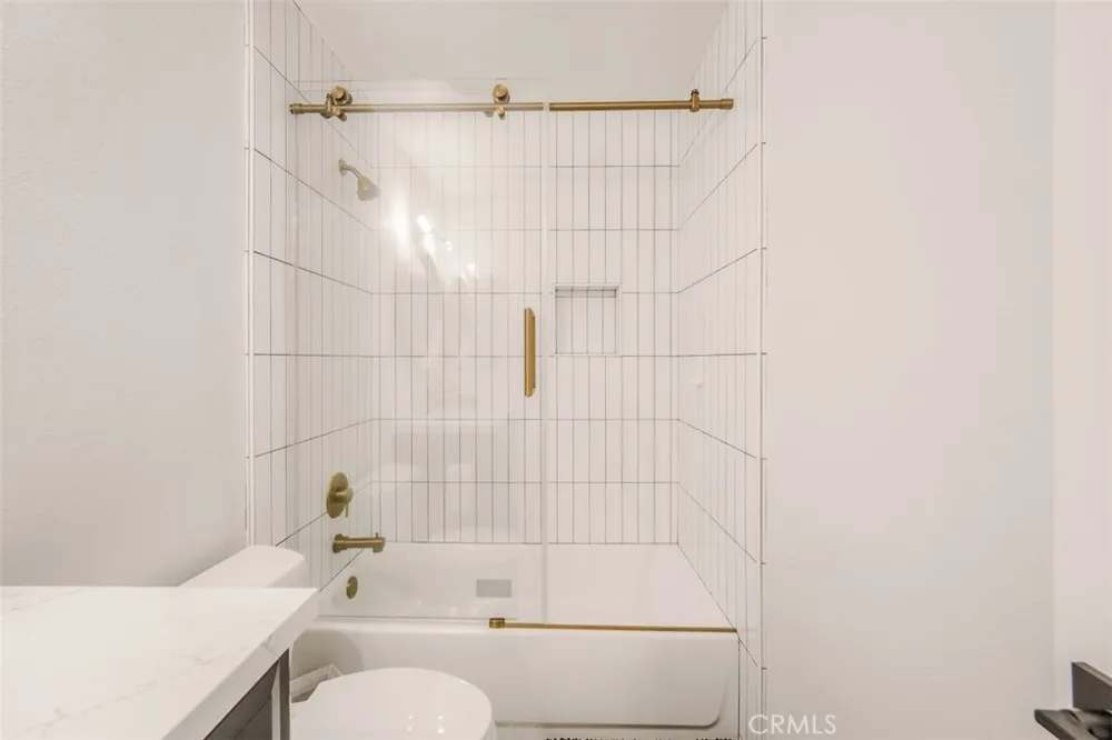 189 S Solana Drive #1 Orange, CA 92869