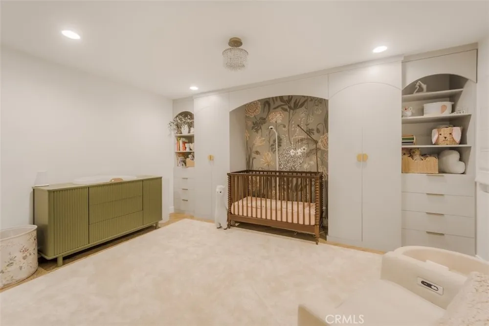 189 S Solana Drive #1 Orange, CA 92869