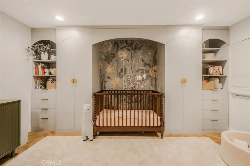 189 S Solana Drive #1 Orange, CA 92869