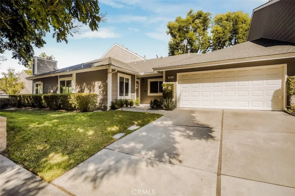 189 S Solana Drive #1 Orange, CA 92869