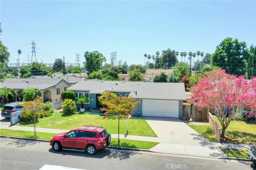 1136 E 71st Long Beach, CA 90805