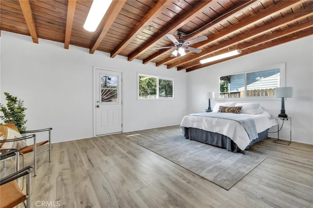 1136 E 71st Long Beach, CA 90805