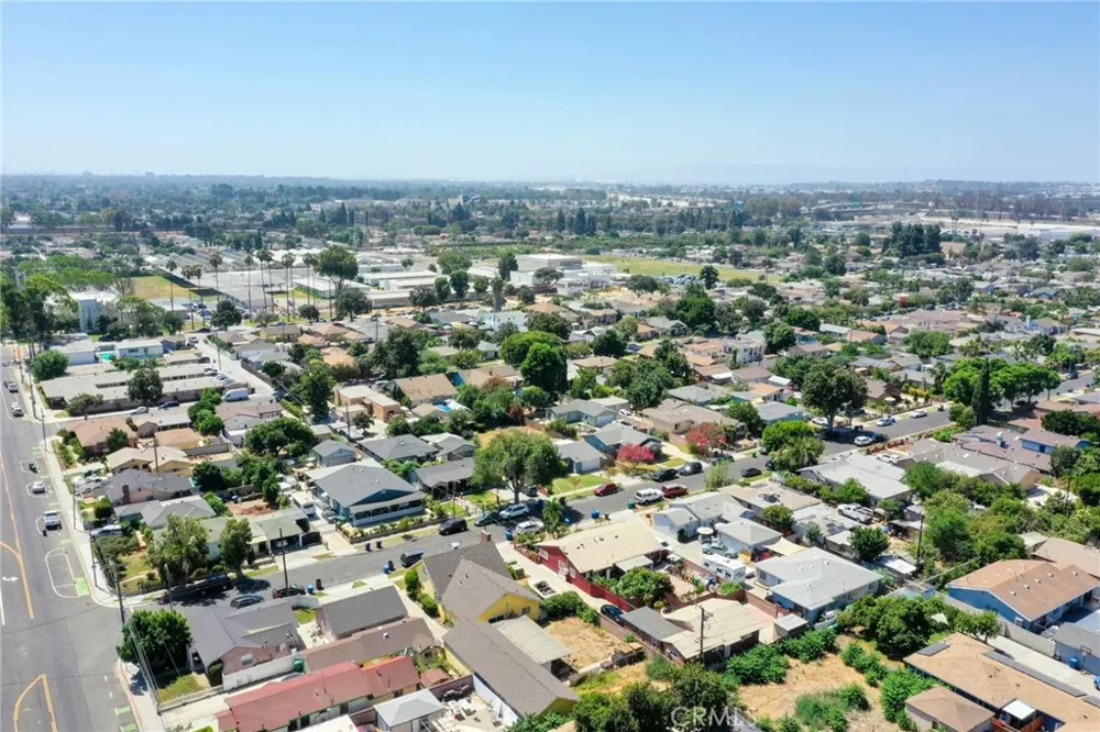 1136 E 71st Long Beach, CA 90805