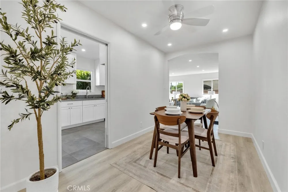 1136 E 71st Long Beach, CA 90805