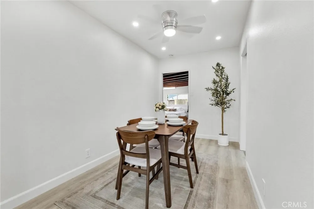 1136 E 71st Long Beach, CA 90805