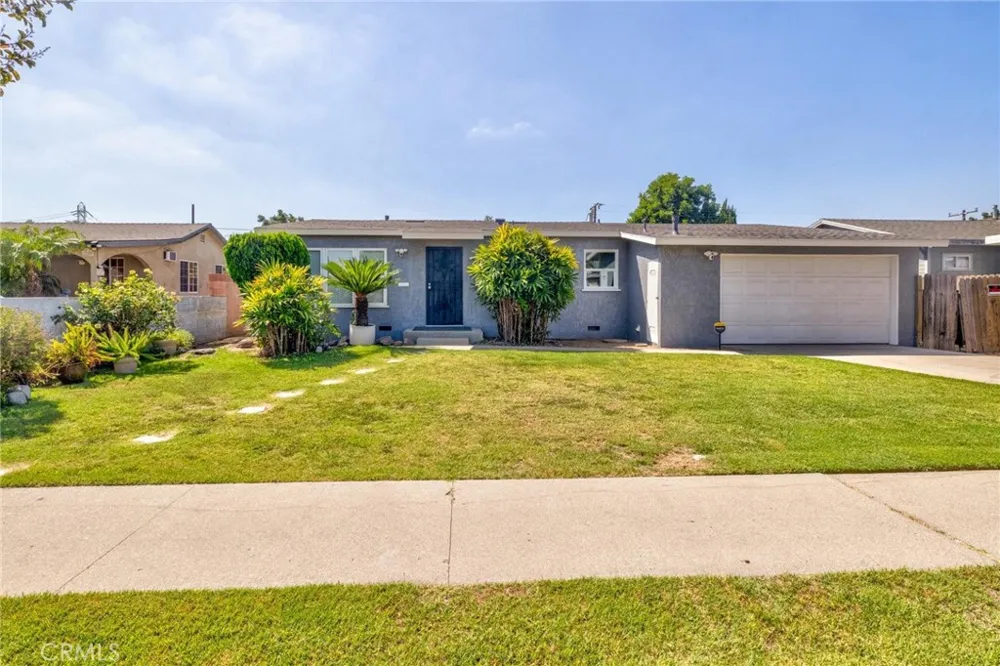 1136 E 71st Long Beach, CA 90805