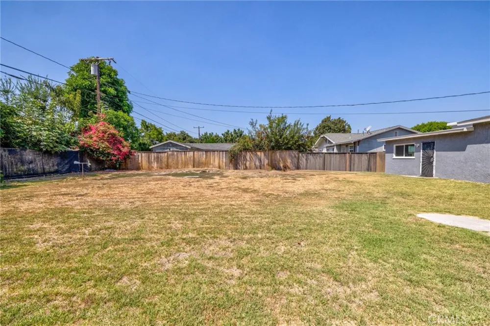 1136 E 71st Long Beach, CA 90805