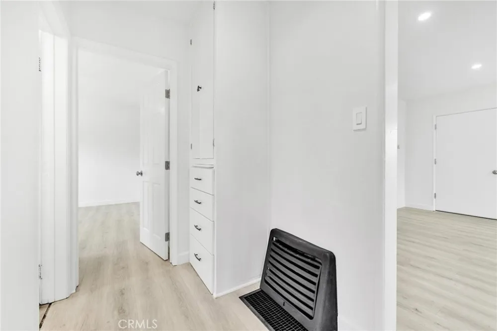 1136 E 71st Long Beach, CA 90805