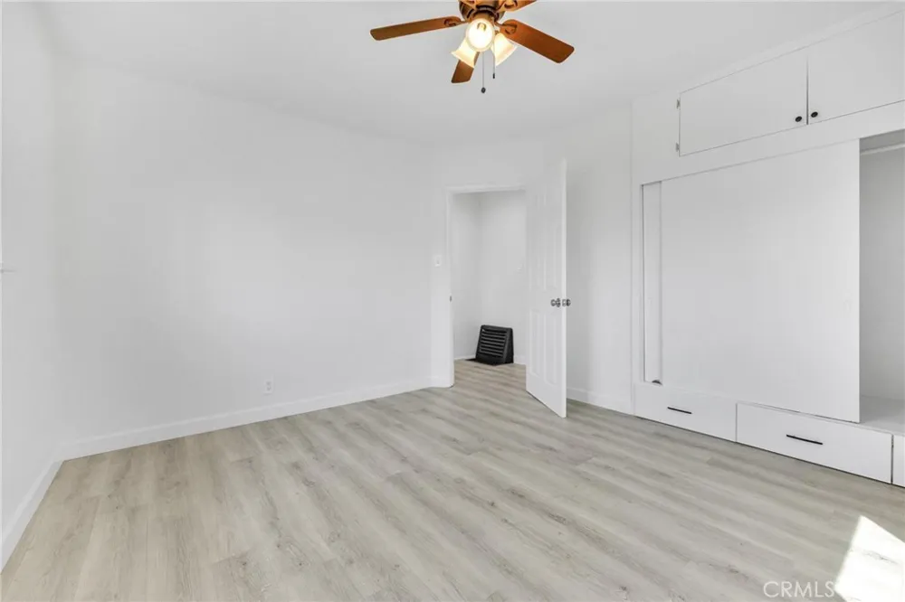 1136 E 71st Long Beach, CA 90805