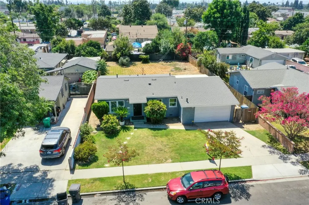 1136 E 71st Long Beach, CA 90805