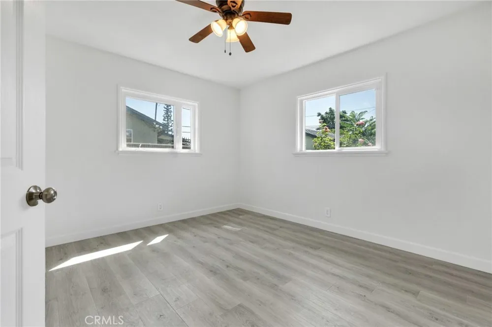 1136 E 71st Long Beach, CA 90805