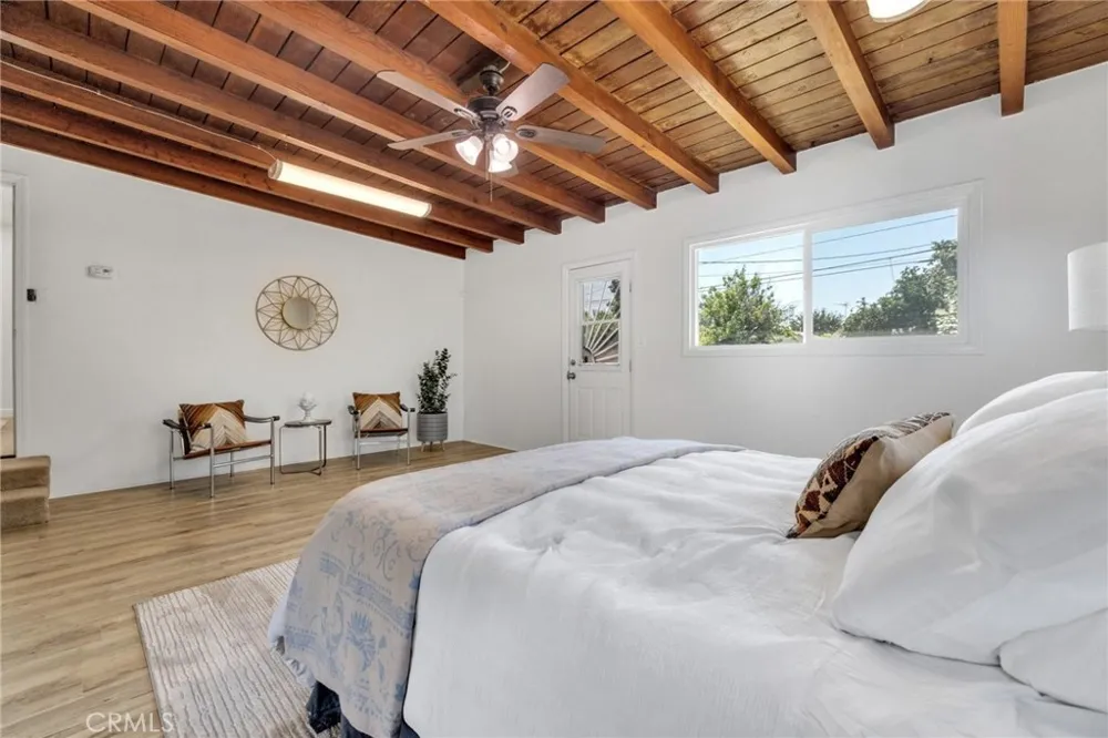 1136 E 71st Long Beach, CA 90805