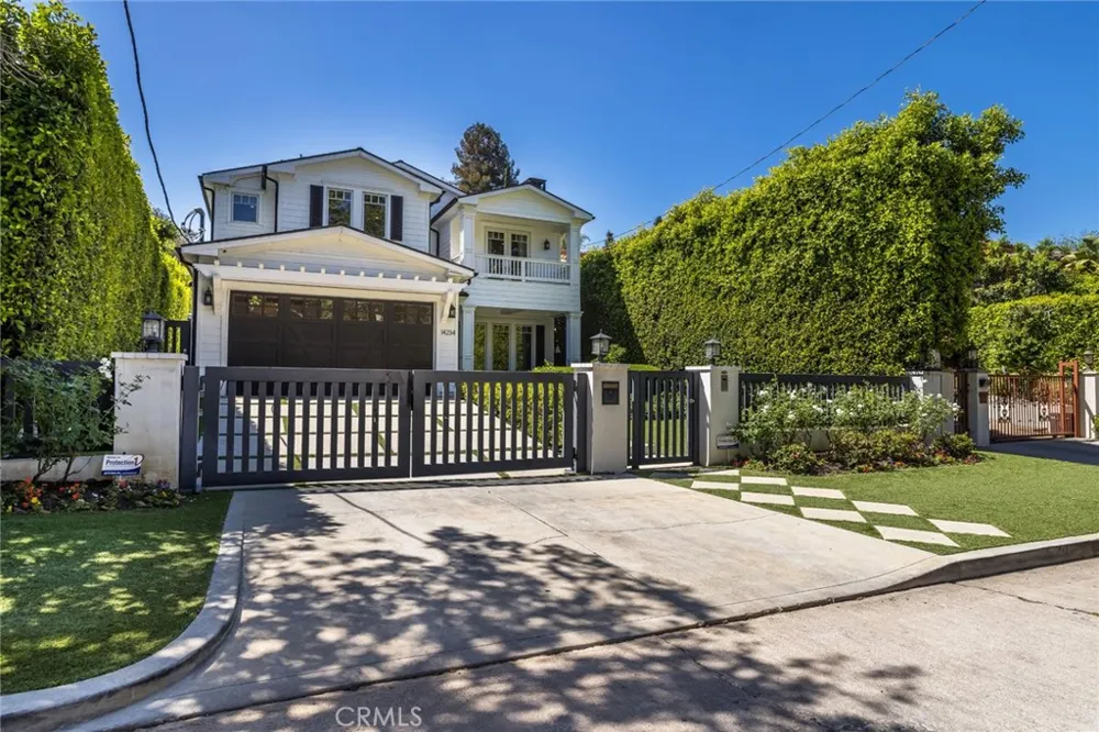 14234 Greenleaf Street Sherman Oaks, CA 91423