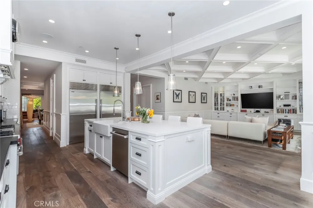 14234 Greenleaf Street Sherman Oaks, CA 91423