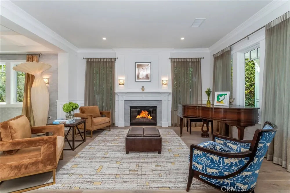 14234 Greenleaf Street Sherman Oaks, CA 91423