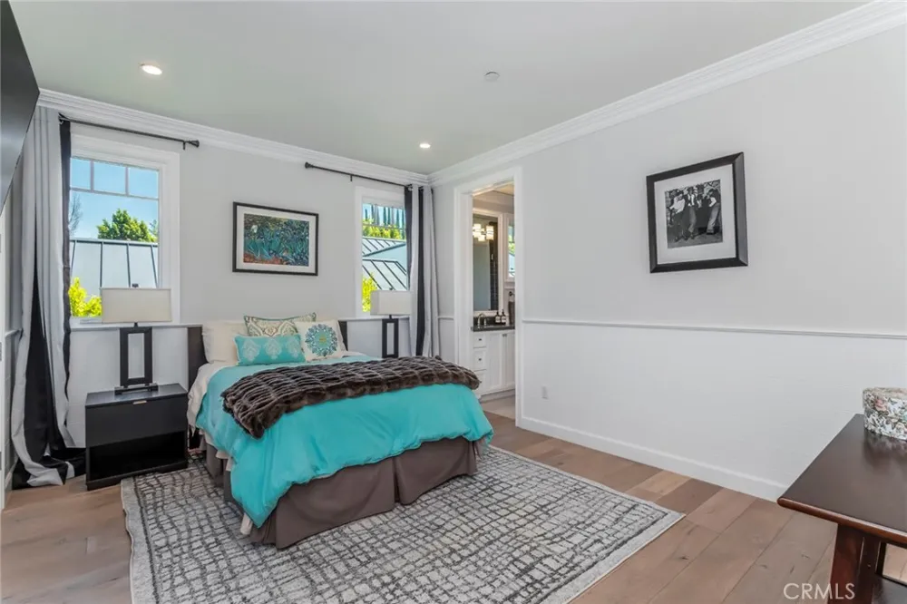 14234 Greenleaf Street Sherman Oaks, CA 91423