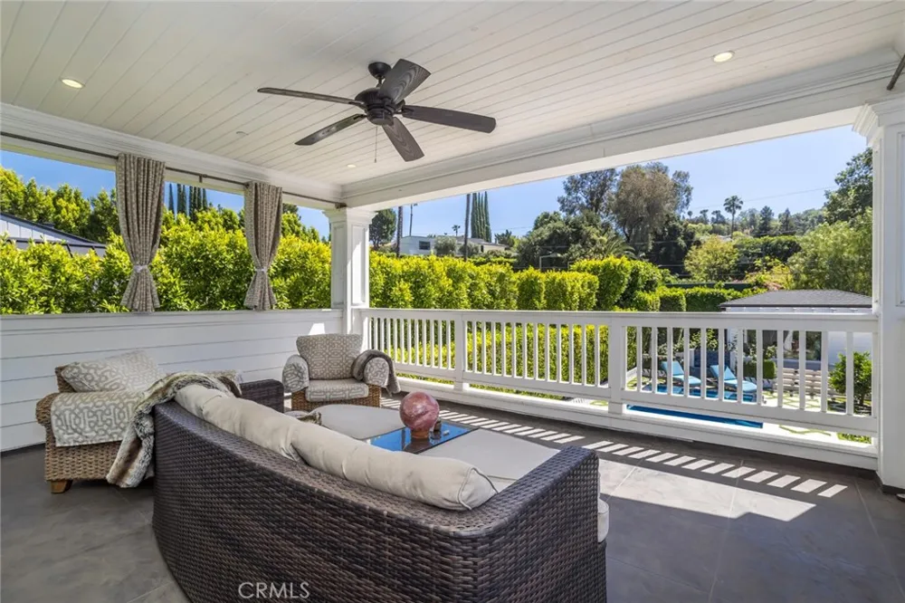 14234 Greenleaf Street Sherman Oaks, CA 91423
