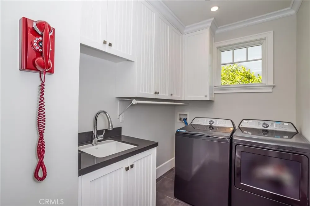 14234 Greenleaf Street Sherman Oaks, CA 91423
