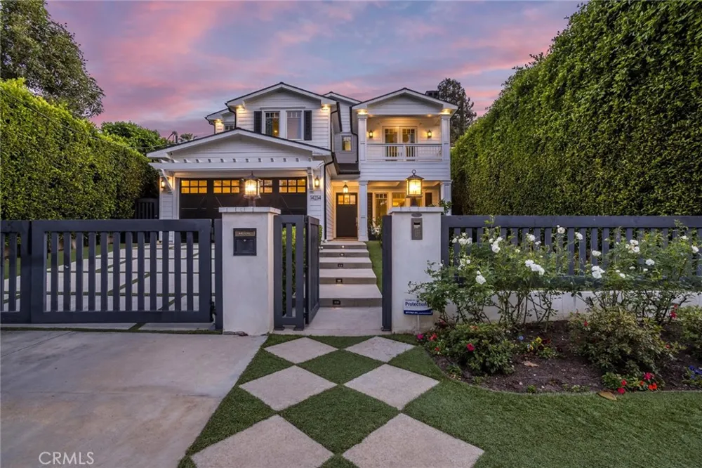 14234 Greenleaf Street Sherman Oaks, CA 91423