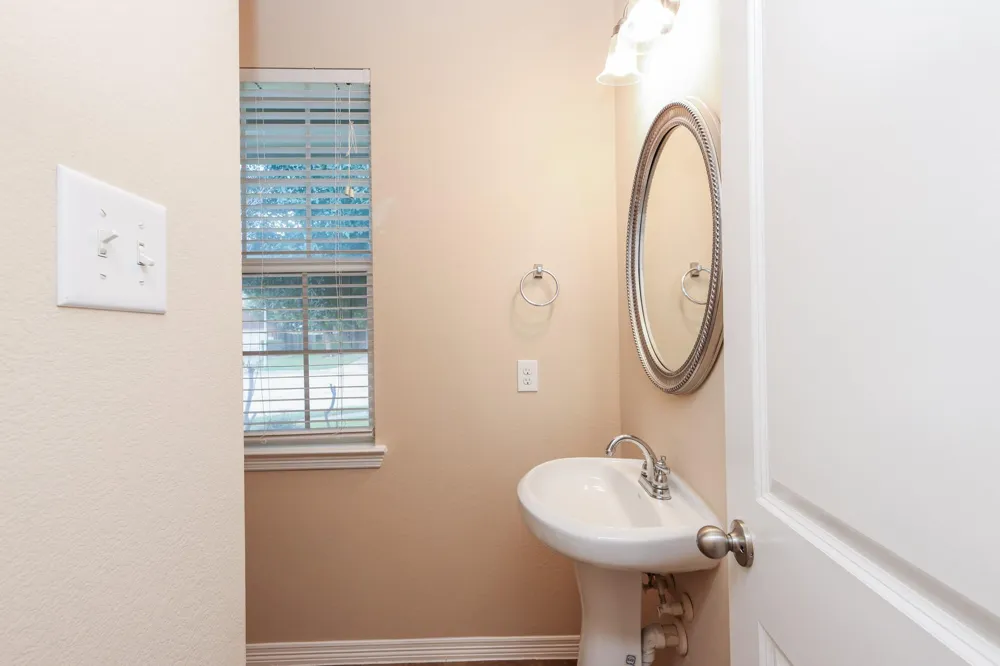 6135 Carver Pines Drive Katy, TX 77494