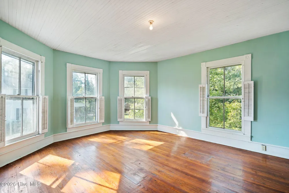 102 Oak Street Chadbourn, NC 28431