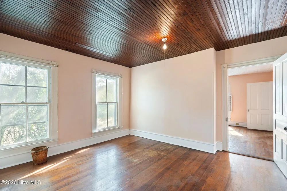 102 Oak Street Chadbourn, NC 28431