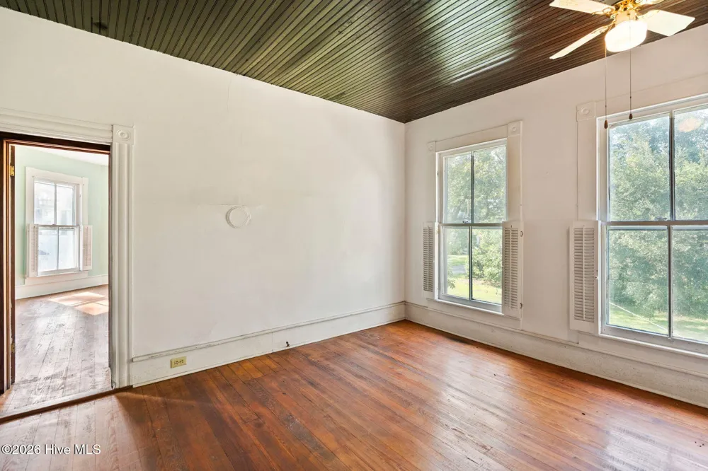 102 Oak Street Chadbourn, NC 28431