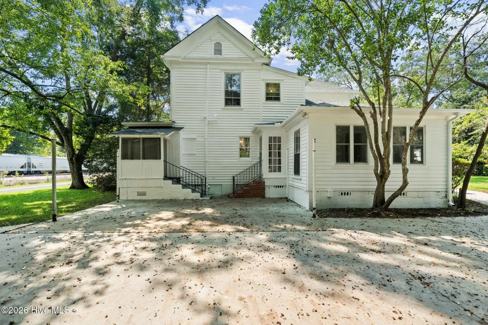 102 Oak Street Chadbourn, NC 28431