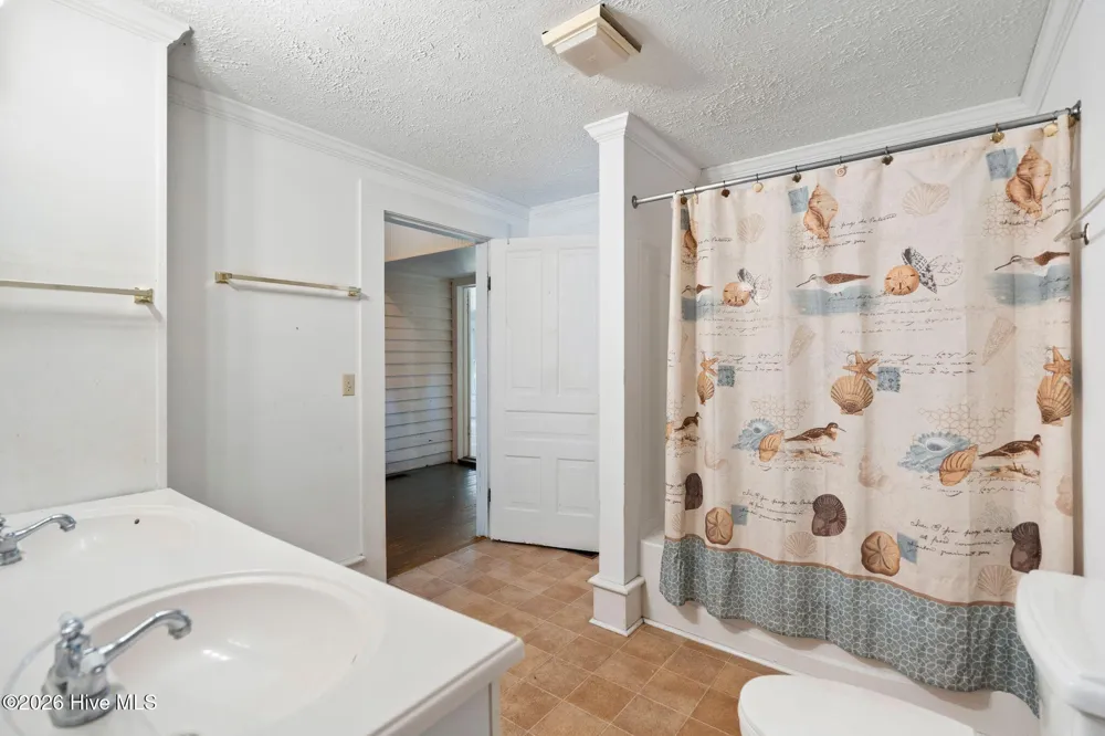 102 Oak Street Chadbourn, NC 28431