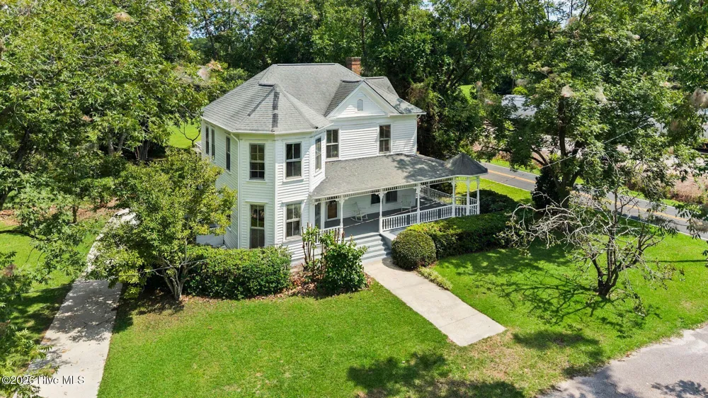 102 Oak Street Chadbourn, NC 28431