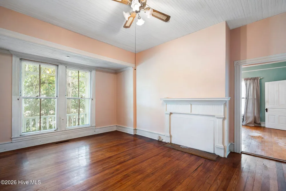 102 Oak Street Chadbourn, NC 28431