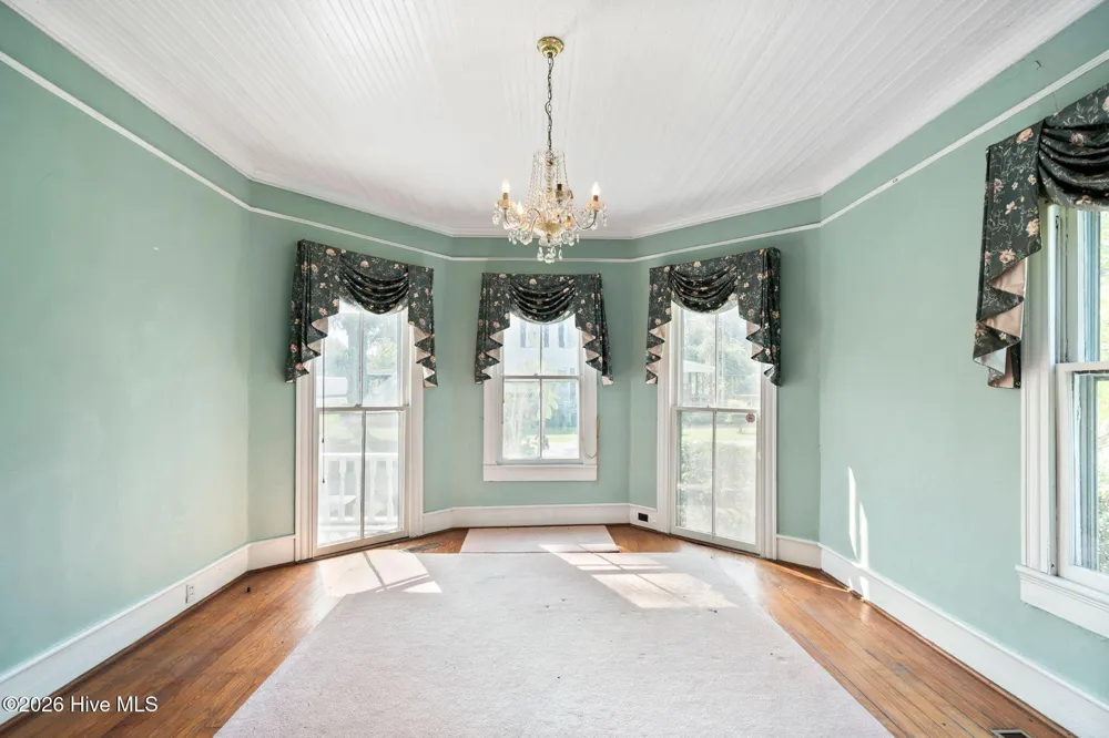 102 Oak Street Chadbourn, NC 28431