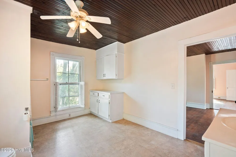102 Oak Street Chadbourn, NC 28431