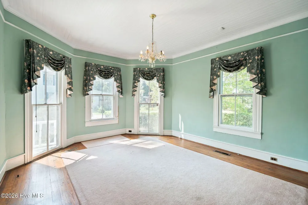 102 Oak Street Chadbourn, NC 28431