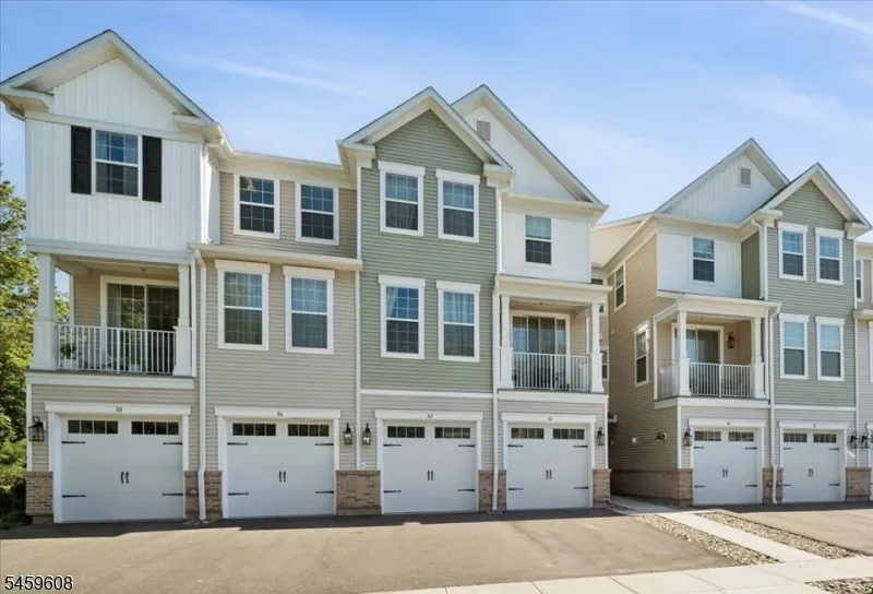 82 Depot Way Dunellen, NJ 08812