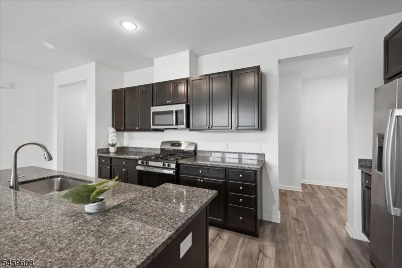 82 Depot Way Dunellen, NJ 08812