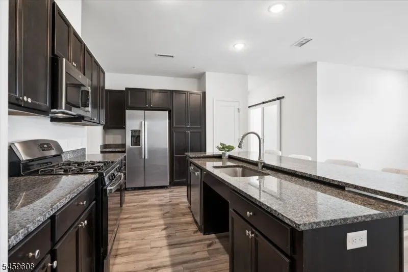 82 Depot Way Dunellen, NJ 08812