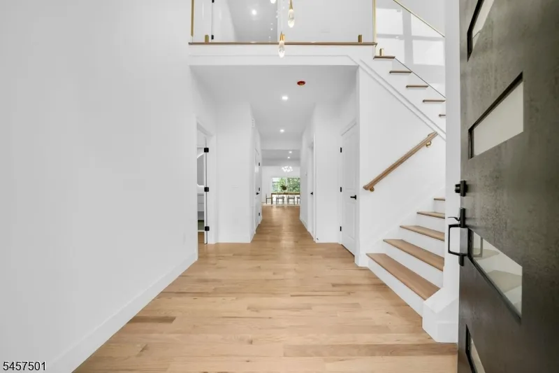 1880 Long Ter Union, NJ 07083