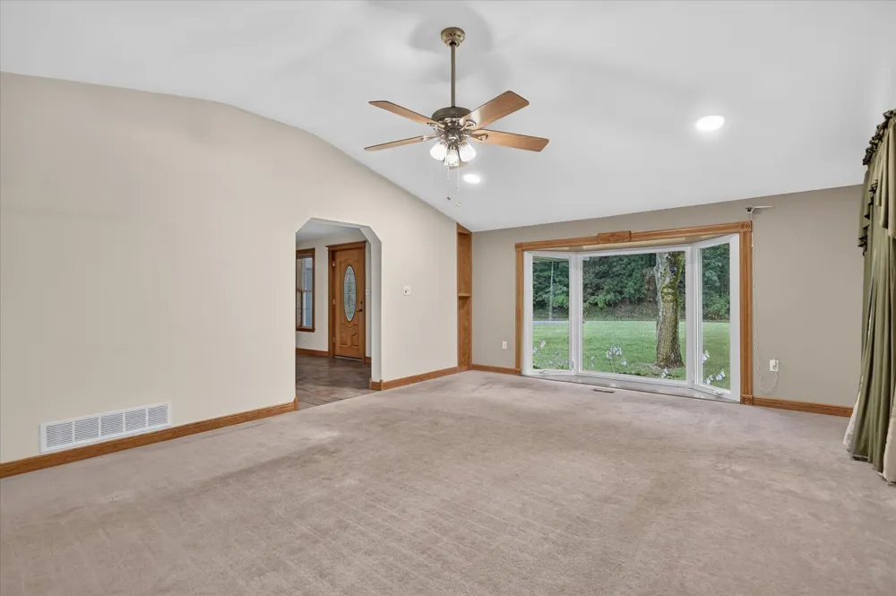 12915 Cassidy Road Bellevue, MI 49021