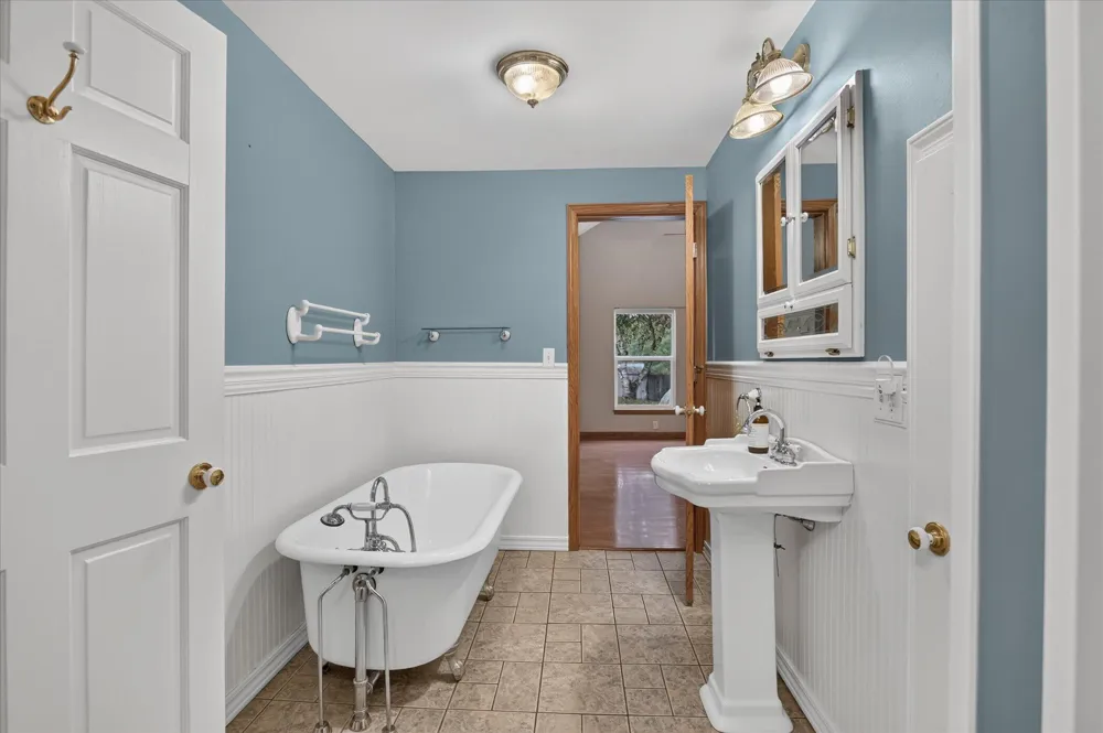 12915 Cassidy Road Bellevue, MI 49021