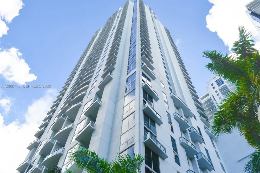 1060 Brickell Ave #3515 Miami, FL 33131