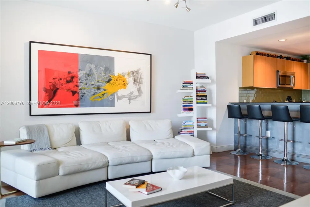 1060 Brickell Ave #3515 Miami, FL 33131